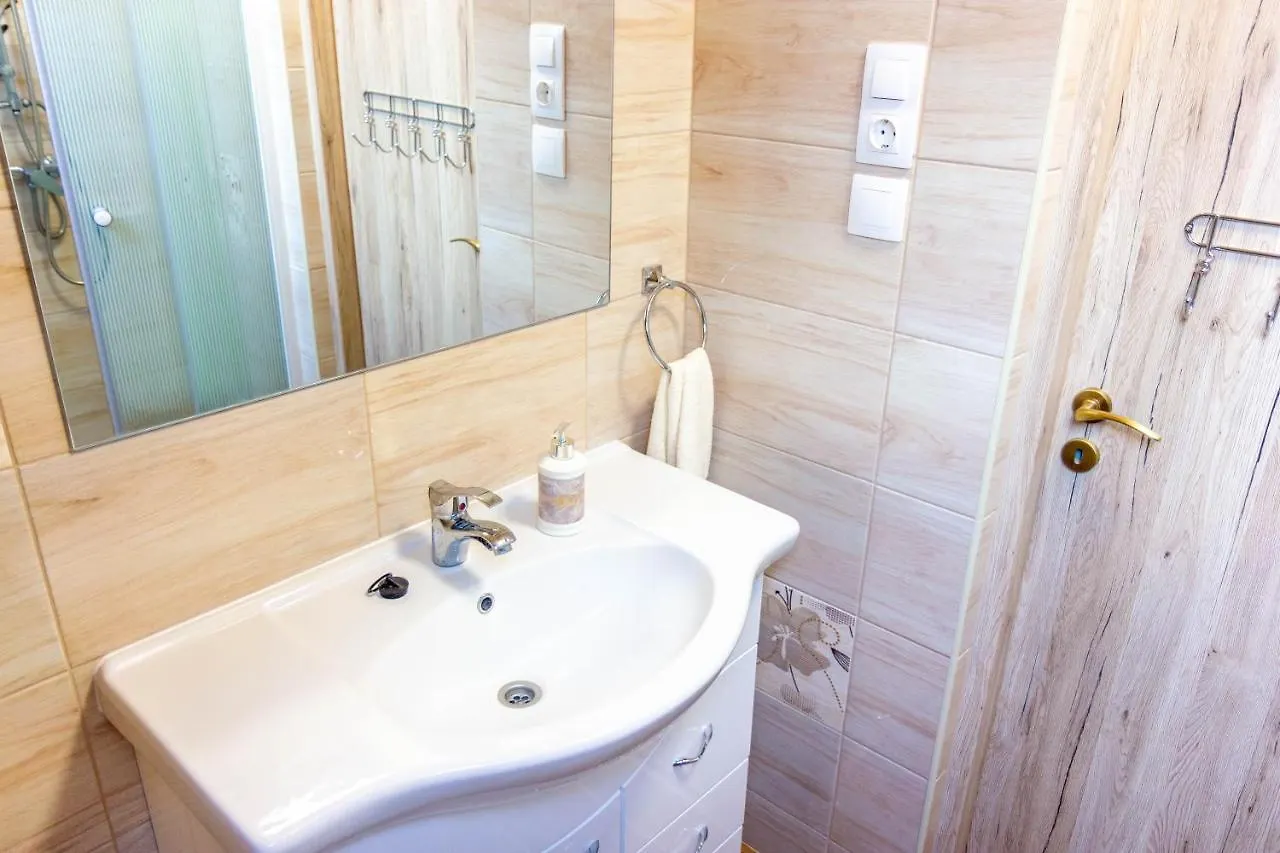 Pensjonat Hotel Berdi-Bene Vendeghaz Segedyn